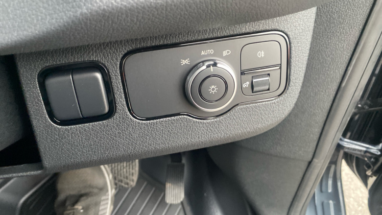 Mercedes-Benz Sprinter 317Cdi L2 Diesel Rwd 3.5t H2 Select Van 9G-Tronic